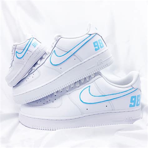 nike air force mit kleinen silbernen nike zeichen|air force 1 nike sneaker.